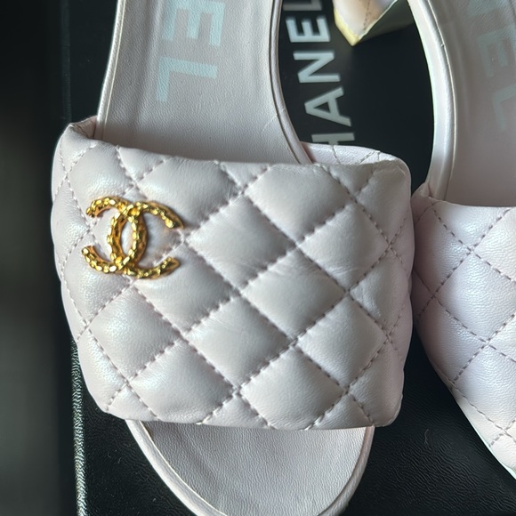 Chanel light pink  Mules 37.5 - Picture 2 of 8